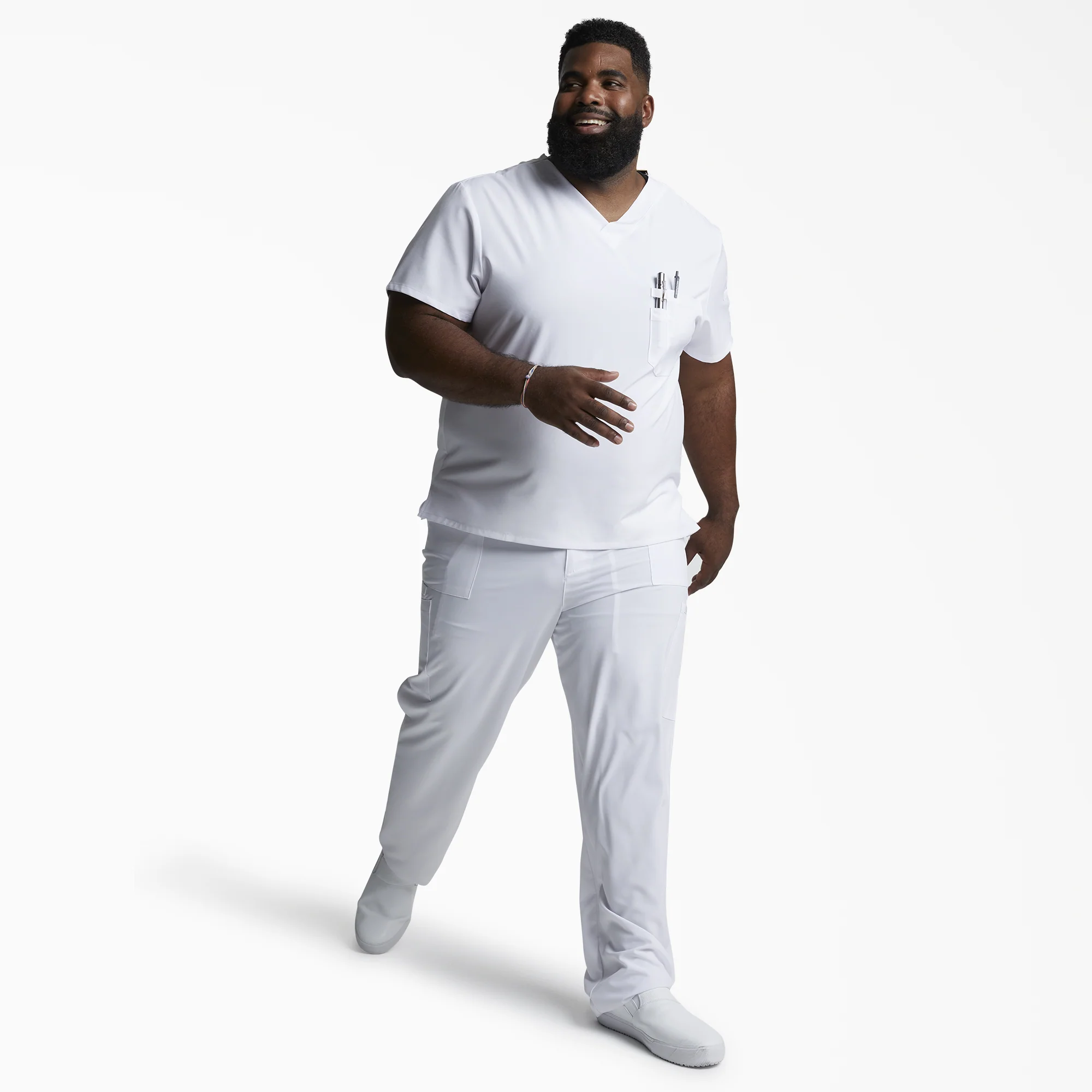 Men's EDS Essentials Tuckable V-Neck Scrub Top - Image 4